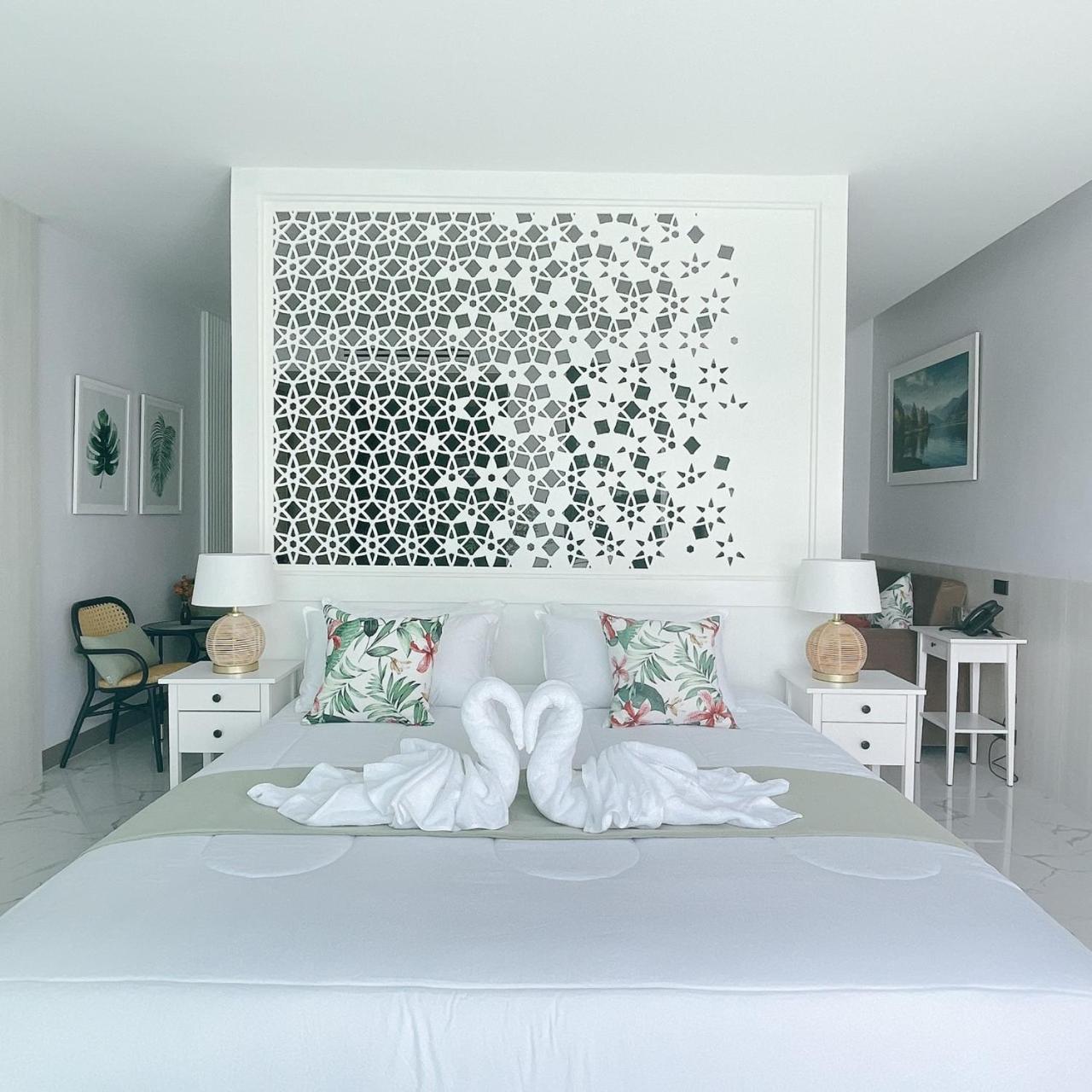 Sand Dance Hotel Прачуап Кири Кан Екстериор снимка